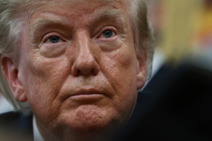 Da veneração a Trump ao desencanto: grupo ajuda ex-simpatizantes a deixarem o MAGA