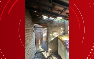 Mulher é presa suspeita de manter irmã com deficiência em cárcere privado na BA; vítima vivia em cômodo com insetos e sem higiene