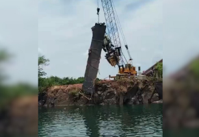Caminhão que registrou imagens da queda da ponte JK transportava agrotóxicos e foi retirado do rio; VÍDEO
