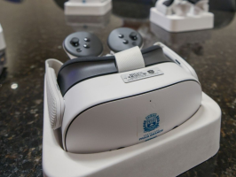 Praia Grande adquire óculos de realidade virtual para rede municipal de ensino