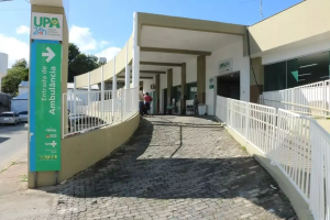 UPA retira antena de TV após pacientes serem expostos a conteúdo adulto durante espera por consulta em MG