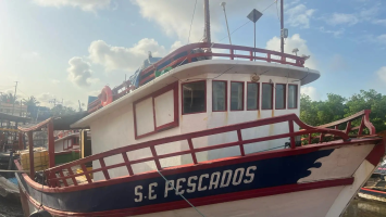 Pescadores desaparecidos em alto-mar após sair de praia no Ceará fizeram último contato há 5 dias
